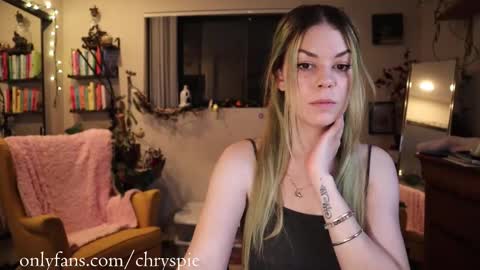 Chrys online show from 10/15/25, 05:18