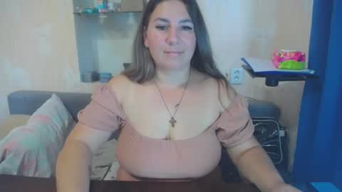Snapshot of chrystalbella chatting on 10/06/25, 06:44 Diana online show from 10/06/25, 06:44