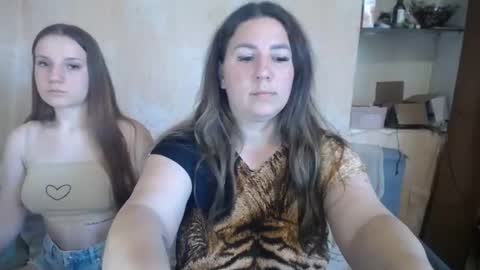 Snapshot of chrystalbella chatting on 04/15/26, 02:57 Diana online show from 04/15/26, 02:57