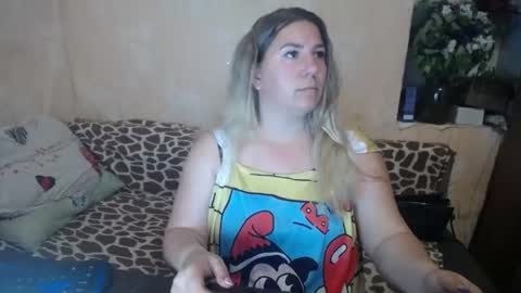 Snapshot of chrystalbella chatting on 05/15/26, 05:53 Diana online show from 05/15/26, 05:53
