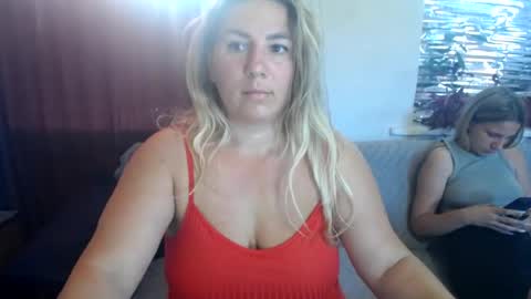 Snapshot of chrystalbella chatting on 07/13/26, 04:26 Diana online show from 07/13/26, 04:26