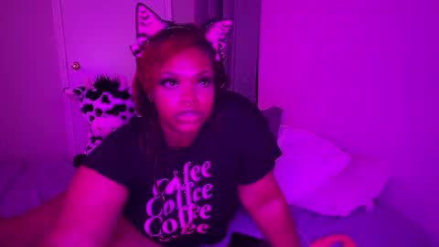 Snapshot of chubbeedweeb chatting on 10/02/25, 03:35 EmberEssence online show from 10/02/25, 03:35