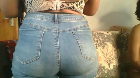 Snapshot of chubby_princess2 chatting on 11/01/25, 03:25 chubby_princess2 online show from 11/01/25, 03:25