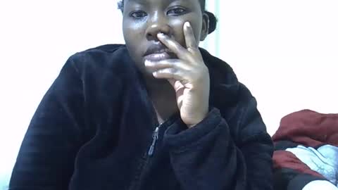 DivaDee online show from 05/01/26, 04:00