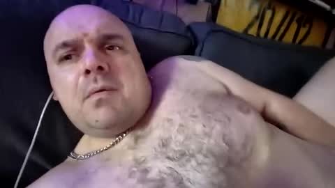 chubbyman40 online show from 05/06/26, 06:08