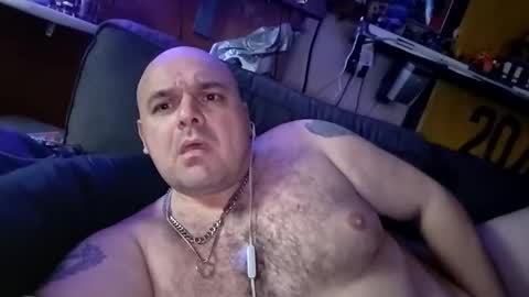 chubbyman40 online show from 05/18/26, 04:18