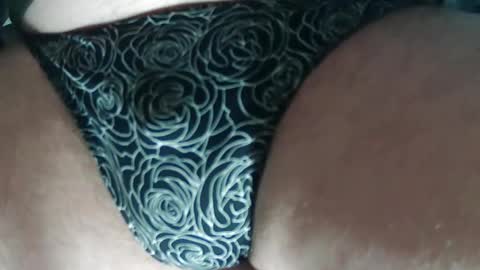 Snapshot of chubbypantiesx chatting on 11/19/25, 01:00 chubbypantiesx online show from 11/19/25, 01:00