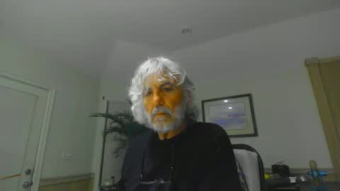 Snapshot of chuck354139 chatting on 12/30/24, 12:11 chuck354139 online show from 12/30/24, 12:11