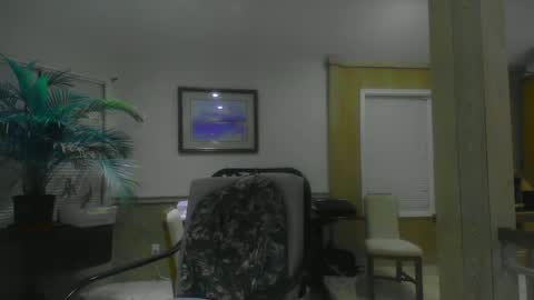 Snapshot of chuck354139 chatting on 01/02/25, 12:34 chuck354139 online show from 01/02/25, 12:34