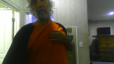 Snapshot of chuck354139 chatting on 01/02/25, 05:24 chuck354139 online show from 01/02/25, 05:24