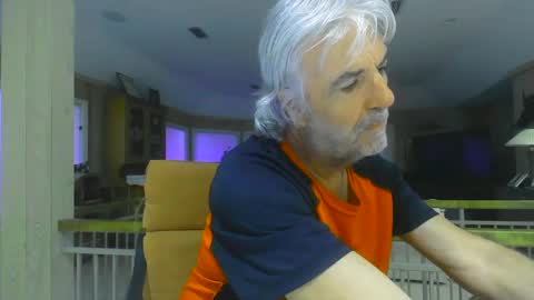 Snapshot of chuck354139 chatting on 01/05/25, 12:31 chuck354139 online show from 01/05/25, 12:31
