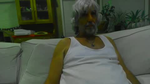 Snapshot of chuck354139 chatting on 01/22/25, 02:26 chuck354139 online show from 01/22/25, 02:26