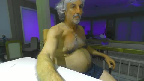 Snapshot of chuck354139 chatting on 02/20/25, 12:04 chuck354139 online show from 02/20/25, 12:04