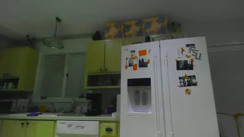 Snapshot of chuck354139 chatting on 02/24/25, 12:52 chuck354139 online show from 02/24/25, 12:52