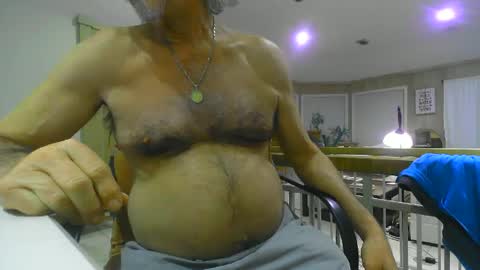 Snapshot of chuck354139 chatting on 03/08/25, 01:06 chuck354139 online show from 03/08/25, 01:06