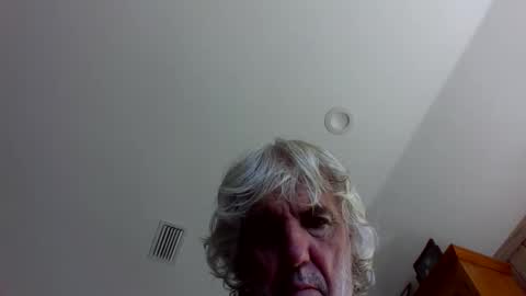 Snapshot of chuck354139 chatting on 09/12/25, 02:39 chuck354139 online show from 09/12/25, 02:39