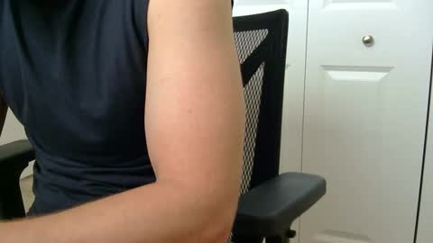 Snapshot of chuck5566 chatting on 09/26/25, 08:02 chuck5566 online show from 09/26/25, 08:02