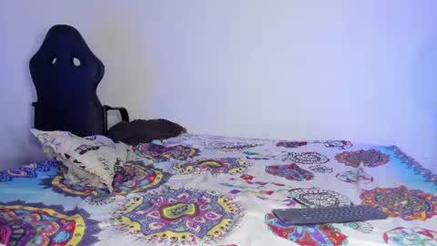 Snapshot of chuckykarla chatting on 06/09/26, 05:52 Karlay online show from 06/09/26, 05:52