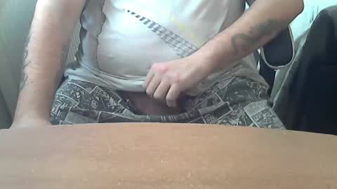 Snapshot of chunkisgreat chatting on 12/03/25, 11:30 chunkisgreat online show from 12/03/25, 11:30