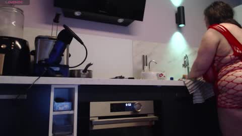 Snapshot of chwerry_b0 chatting on 10/22/25, 10:53 Jessica online show from 10/22/25, 10:53