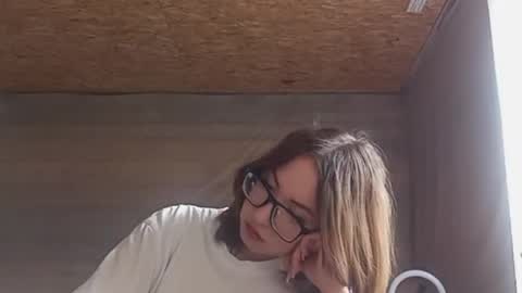 Snapshot of cicelyphaup chatting on 06/02/26, 09:11 Olivia online show from 06/02/26, 09:11
