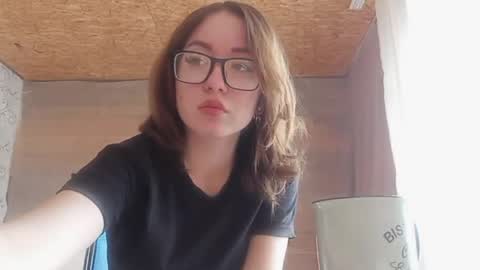 Snapshot of cicelyphaup chatting on 06/05/26, 10:21 Olivia online show from 06/05/26, 10:21