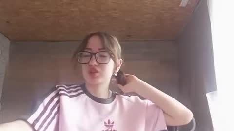 Olivia online show from 06/19/26, 08:18