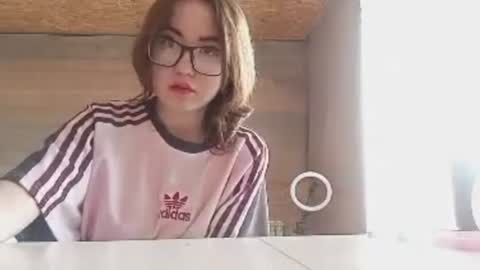 Olivia online show from 06/25/26, 10:42