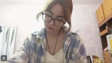 Olivia online show from 07/29/26, 08:56
