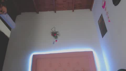 Snapshot of cicimom chatting on 09/22/25, 02:57 cicimom online show from 09/22/25, 02:57