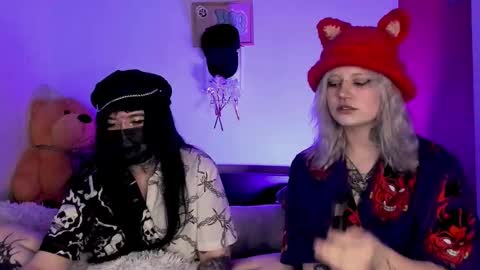 Helen and Teya online show from 09/19/25, 01:56