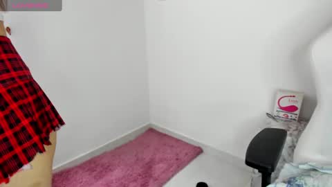 Snapshot of ciindy_lovee chatting on 02/24/25, 02:48 Ciindy Lovers online show from 02/24/25, 02:48