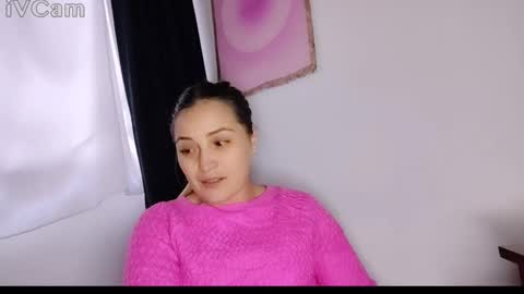 Snapshot of ciindy_lovee chatting on 09/17/25, 10:00 Ciindy Lovers online show from 09/17/25, 10:00