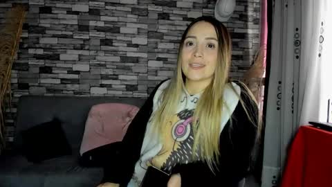 Snapshot of ciindy_lovee chatting on 10/23/25, 07:56 Ciindy Lovers online show from 10/23/25, 07:56