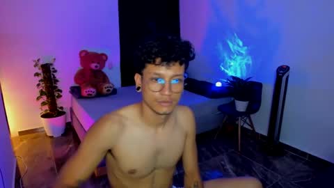 Snapshot of cinamon_kingdom chatting on 01/17/25, 05:42 Luna and Sebas online show from 01/17/25, 05:42