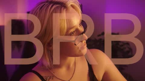 Cin Bellamy online show from 10/26/25, 02:17