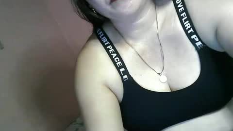 Snapshot of cindy_hot23 chatting on 02/12/25, 08:06 cindy_hot23 online show from 02/12/25, 08:06