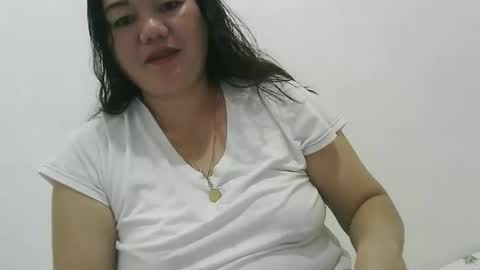 Snapshot of cindy_hot23 chatting on 10/26/25, 12:38 cindy_hot23 online show from 10/26/25, 12:38