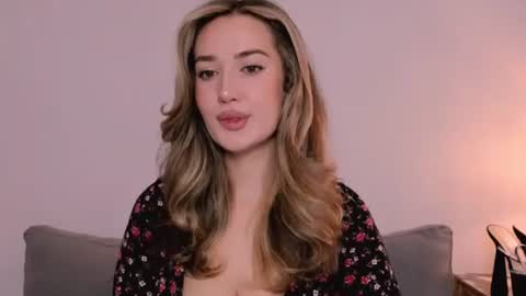 Snapshot of cindyprettywomen chatting on 11/07/25, 01:33 cindyprettywomen online show from 11/07/25, 01:33