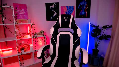 Cindy online show from 10/07/25, 03:58