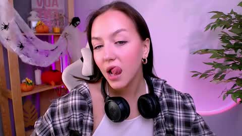 Cindy online show from 10/30/25, 05:09