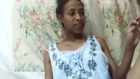 Snapshot of cindyx69 chatting on 11/30/25, 04:49 cindyx69 online show from 11/30/25, 04:49