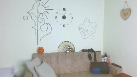 Snapshot of cinna__ chatting on 11/02/25, 12:46 cinna__ online show from 11/02/25, 12:46