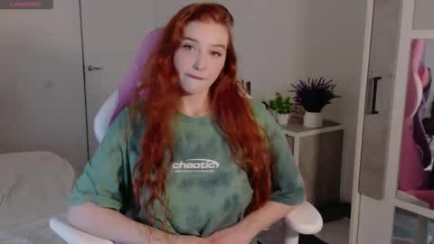 Snapshot of cinnabongirls chatting on 10/04/25, 01:58 Maddy online show from 10/04/25, 01:58