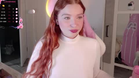 Snapshot of cinnabongirls chatting on 10/27/25, 08:13 Maddy online show from 10/27/25, 08:13