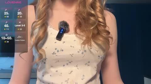 Snapshot of cinnabuny chatting on 05/26/26, 11:17 Jane online show from 05/26/26, 11:17