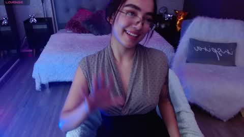 Snapshot of cinnamon_bite chatting on 12/03/25, 02:59 cinnamon_bite online show from 12/03/25, 02:59