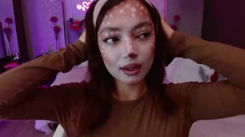 Snapshot of cinnamon_bite chatting on 12/14/25, 12:43 cinnamon_bite online show from 12/14/25, 12:43