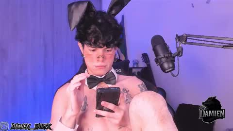 Snapshot of cinnamon_boyxxx chatting on 09/24/25, 01:20 David Independent Model online show from 09/24/25, 01:20