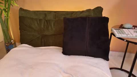 Snapshot of cinnamon_kyla chatting on 12/02/25, 12:54 cinnamon_kyla online show from 12/02/25, 12:54